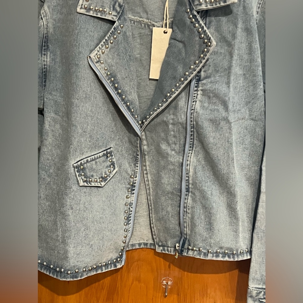 Denim jacket - Picture 4 of 9